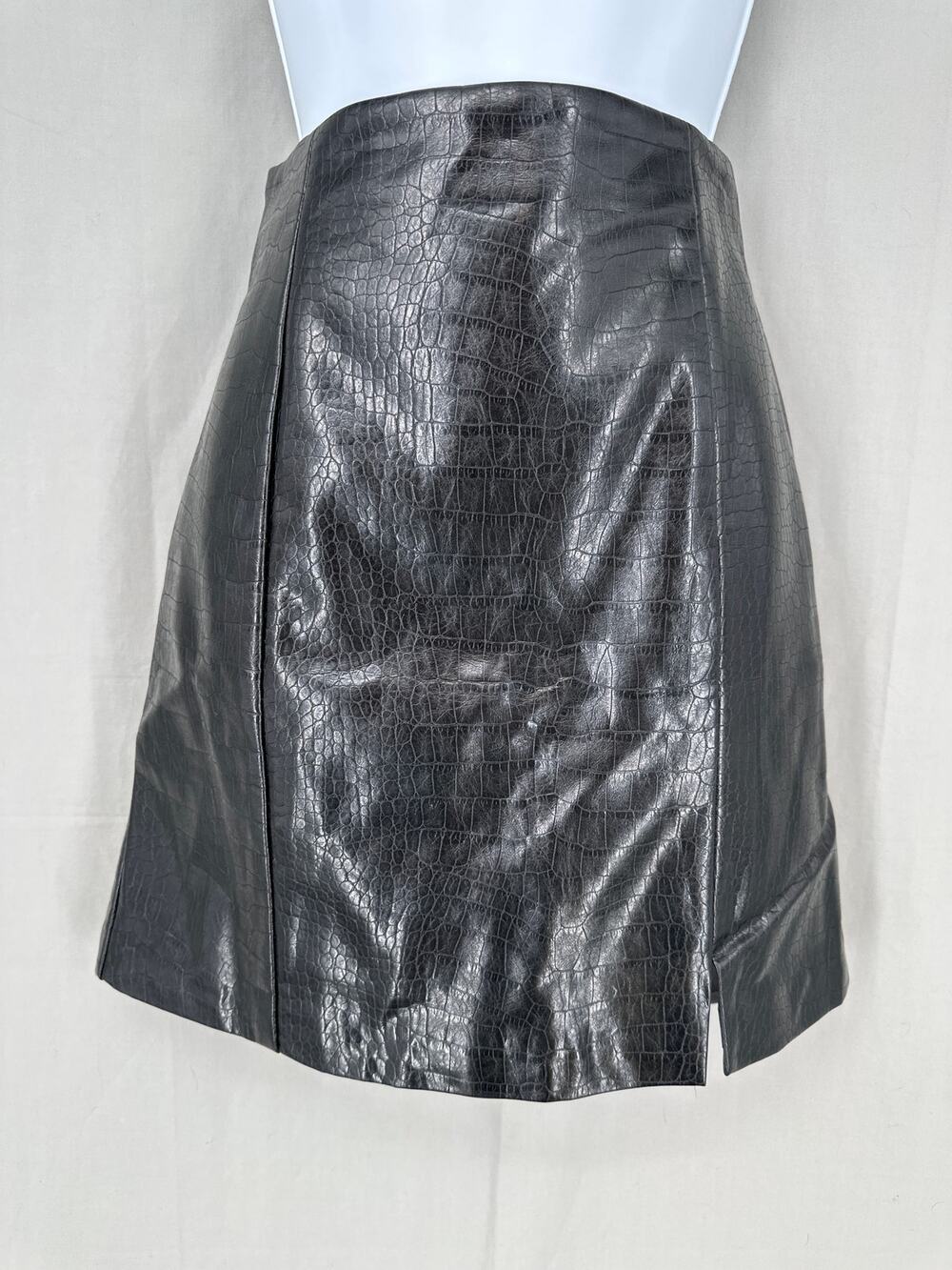 ASTR Skirt Women Small Black Mini Faux Leather Stretch Grunge Boho Western Goth